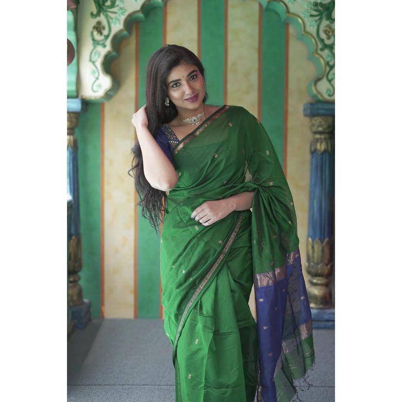 fab woven Art Silk Woven Kanjeevaram Sarees With Unstitched Blouse Piece ( Green ) fab woven Art Silk Woven Kanjeevaram Sarees With Unstitched Blouse Piece ( Green )