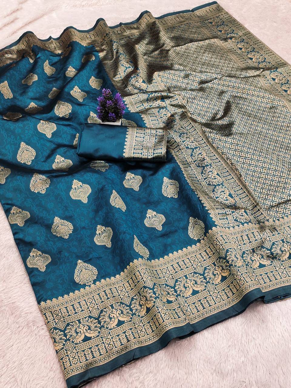 fab woven Art Silk Woven Kanjeevaram Sarees With Unstitched Blouse Piece ( Teal )     			fab woven Art Silk Woven Kanjeevaram Sarees With Unstitched Blouse Piece ( Teal )