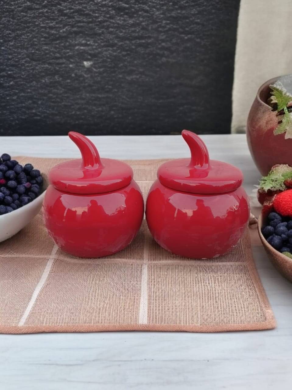 Malaikah Sld Red Lid Jar Pk2 Ceramic Red Spice Container ( Set of 2 ) Malaikah Sld Red Lid Jar Pk2 Ceramic Red Spice Container ( Set of 2 )