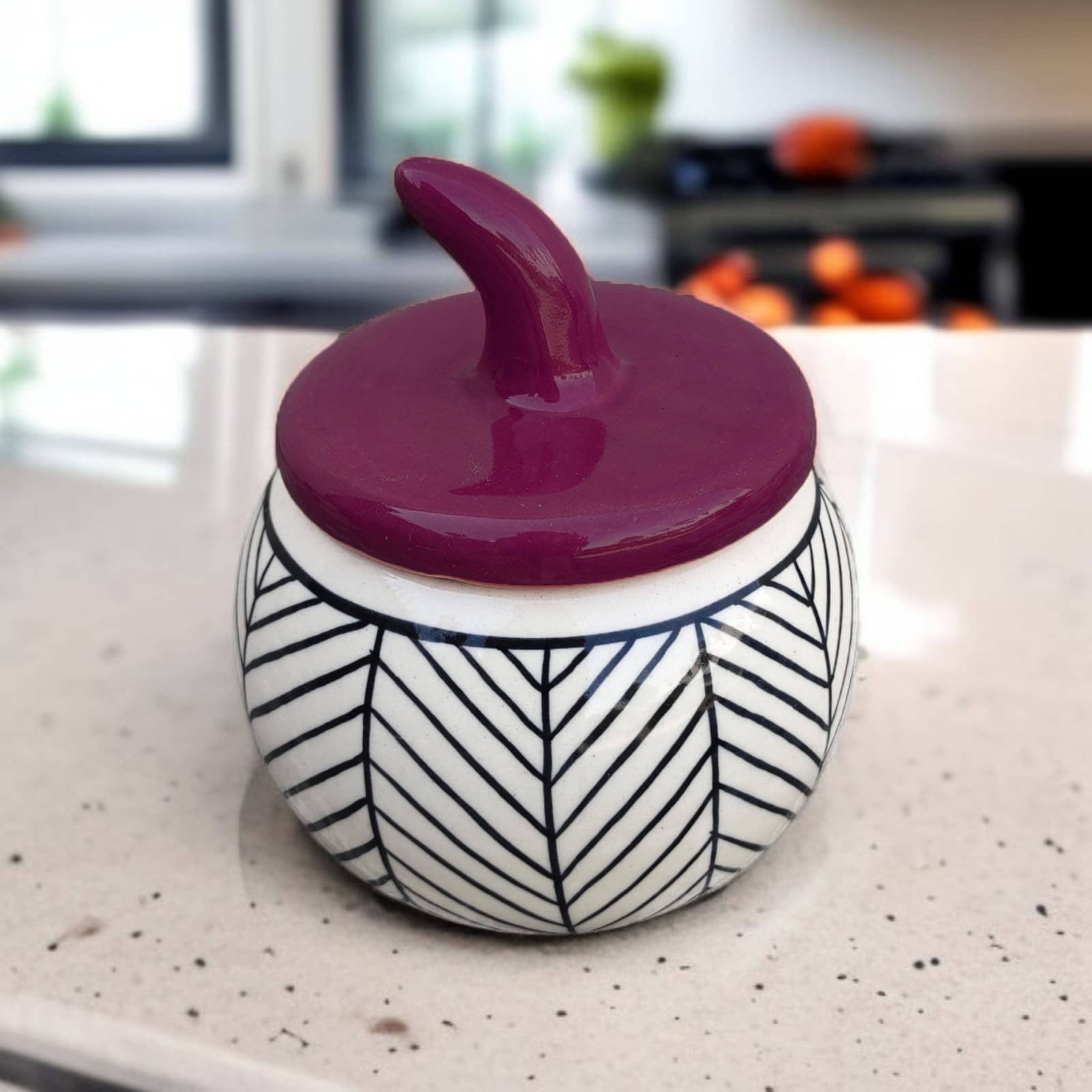 Malaikah Wne zbra Lid Jar Pk1 Ceramic Wine Spice Container ( Set of 1 ) Malaikah Wne zbra Lid Jar Pk1 Ceramic Wine Spice Container ( Set of 1 )