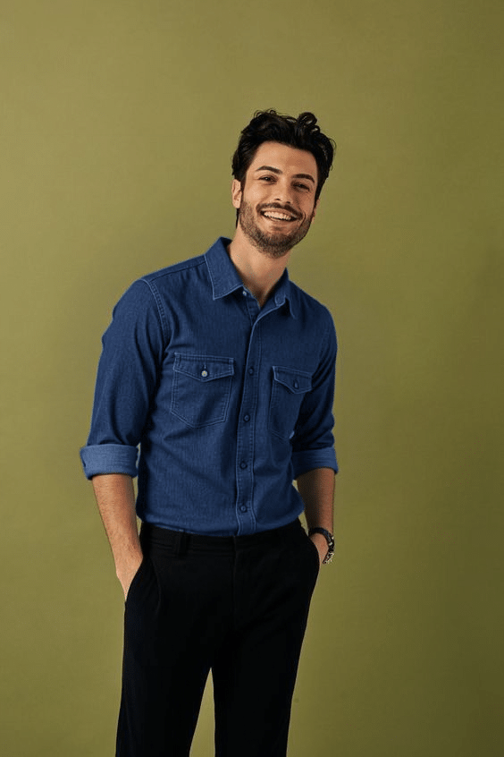     			NEW-18 Denim Regular Fit Solids Full Sleeves Men's Casual Shirt - Navy ( Pack of 1 )