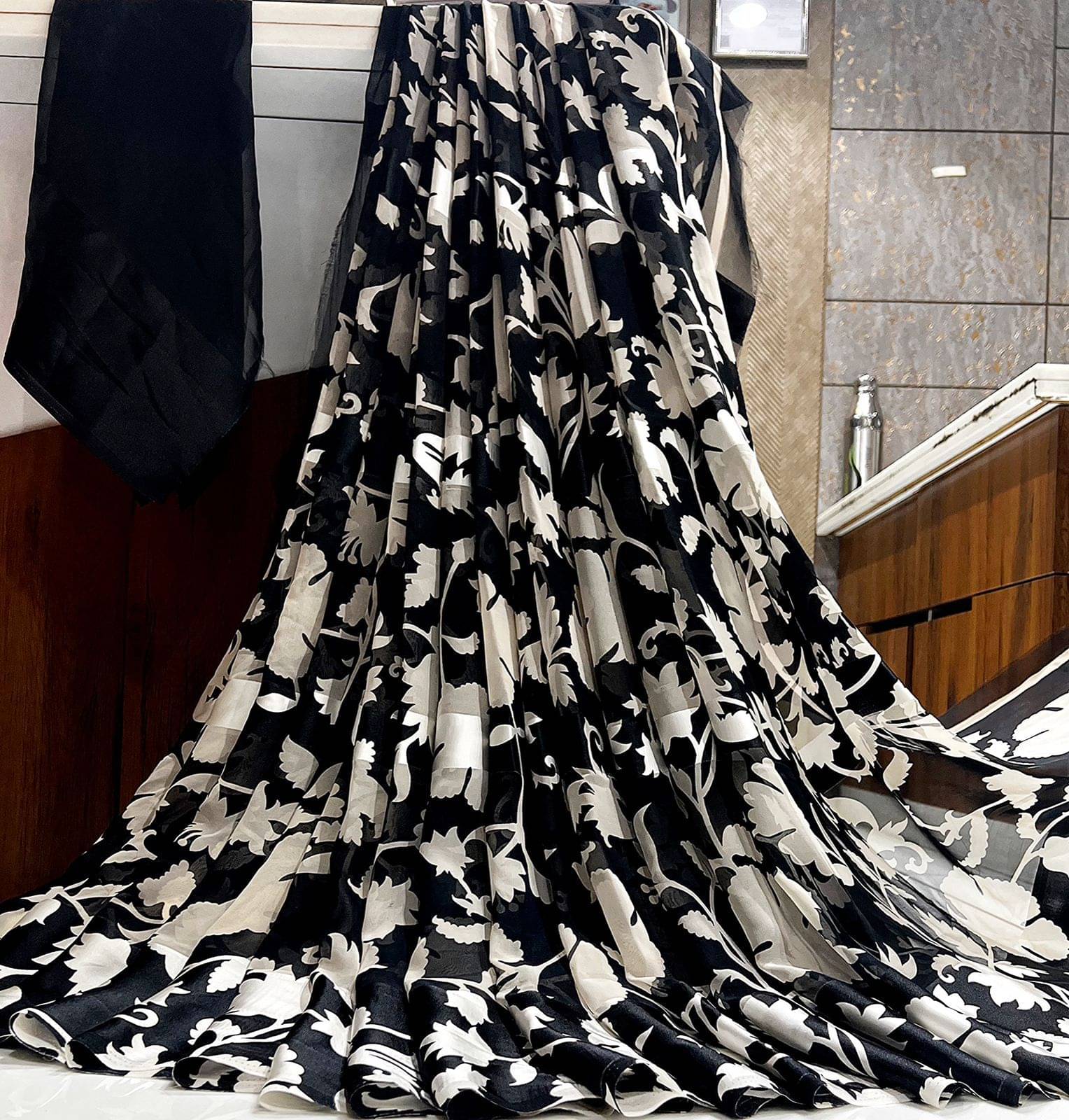 SHIRODHARI Satin Printed Saree With Unstitched Blouse Piece ( Black ) SHIRODHARI Satin Printed Saree With Unstitched Blouse Piece ( Black )