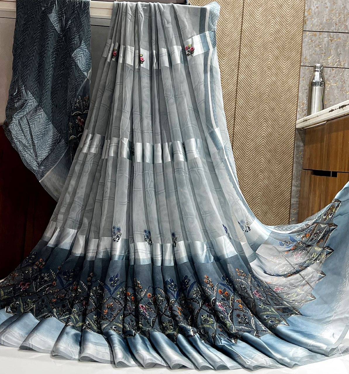     			SHIRODHARI Satin Printed Saree With Unstitched Blouse Piece ( Grey )