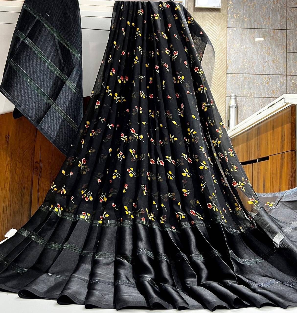 SHIRODHARI Satin Printed Saree With Unstitched Blouse Piece ( Black ) SHIRODHARI Satin Printed Saree With Unstitched Blouse Piece ( Black )