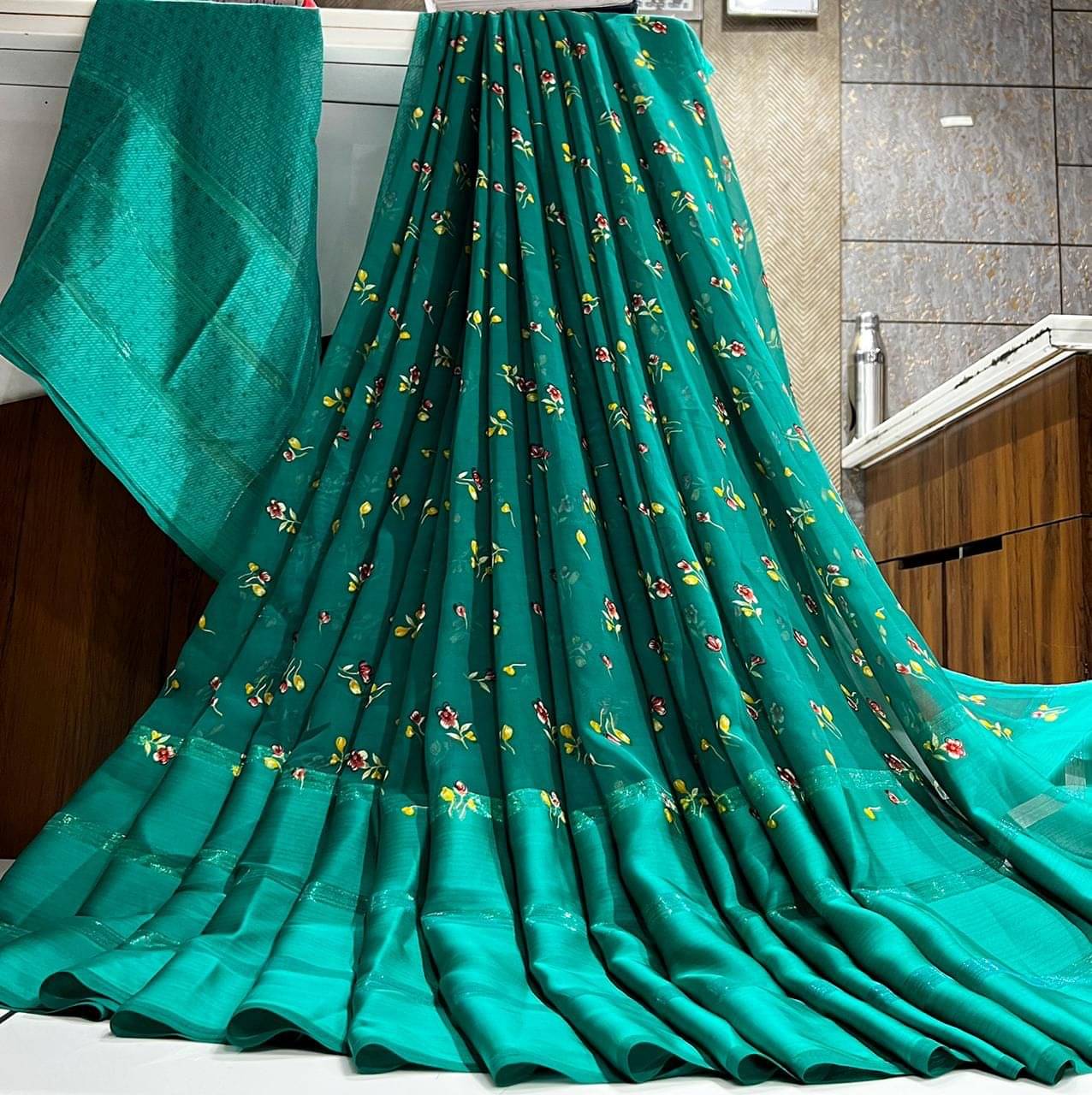SHIRODHARI Satin Printed Saree With Unstitched Blouse Piece ( Green ) SHIRODHARI Satin Printed Saree With Unstitched Blouse Piece ( Green )