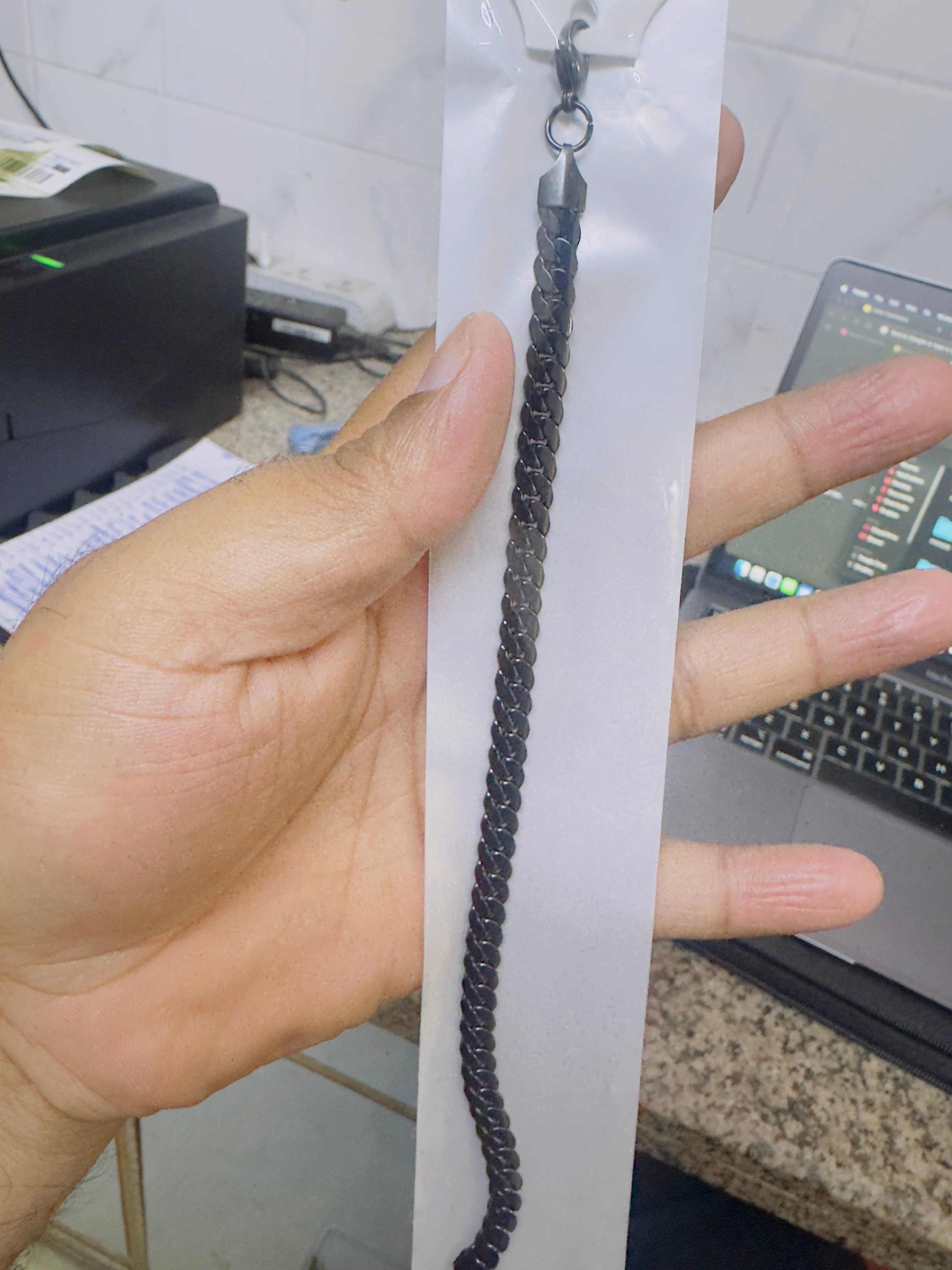    			Thrillz Black Bracelet ( Pack of 1 )