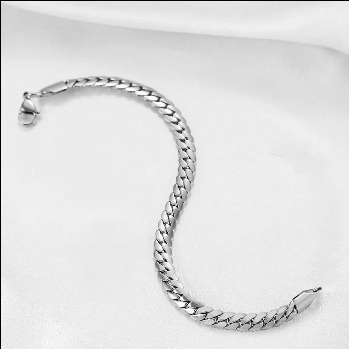 Thrillz Silver Bracelet ( Pack of 1 ) - Bangles & Bracelets | Buy online on ZillyBuy