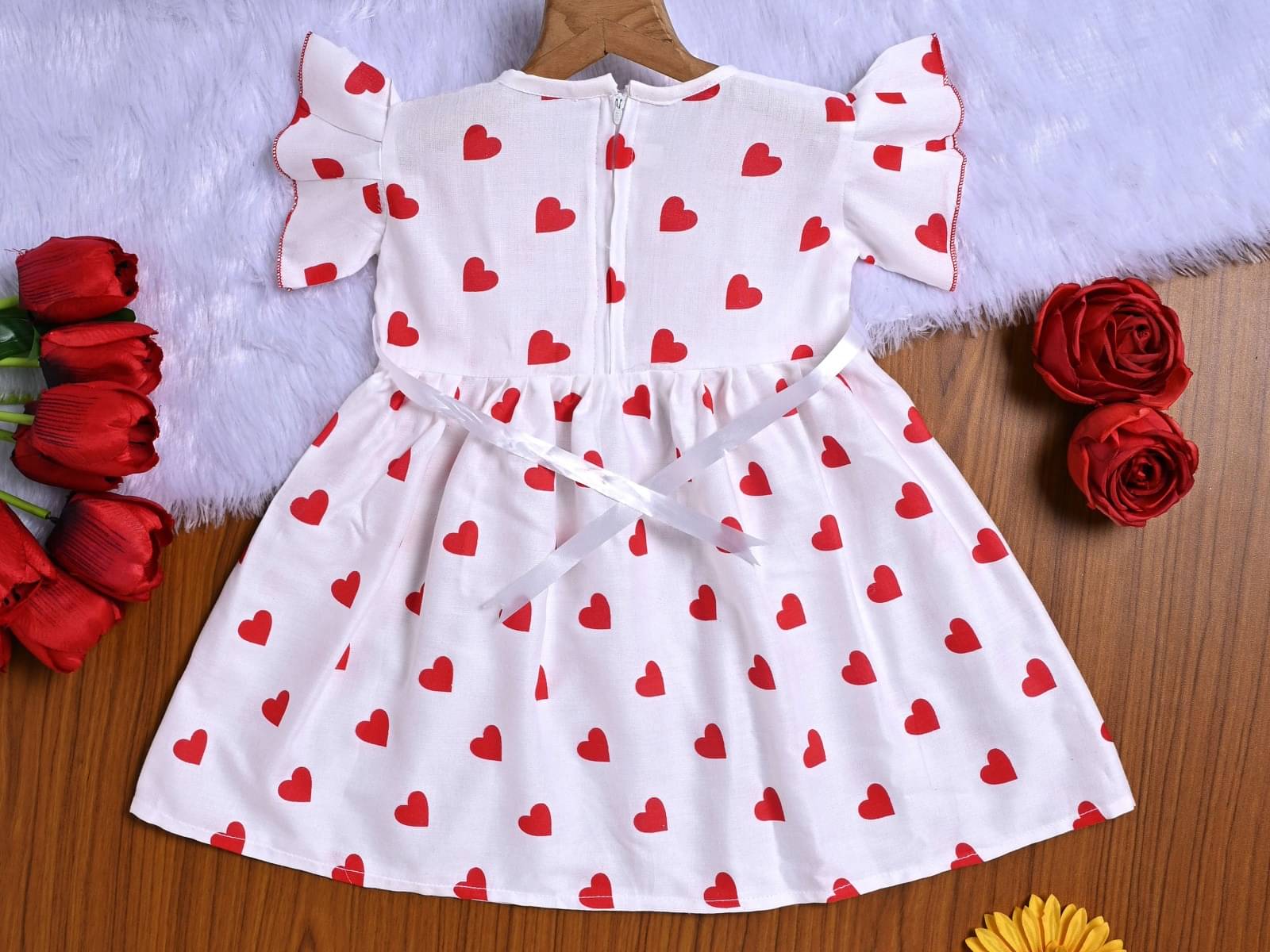UPTREND VESTURE Chiffon Dress For Baby Girls ( Pack of 1 , White ) UPTREND VESTURE Chiffon Dress For Baby Girls ( Pack of 1 , White )