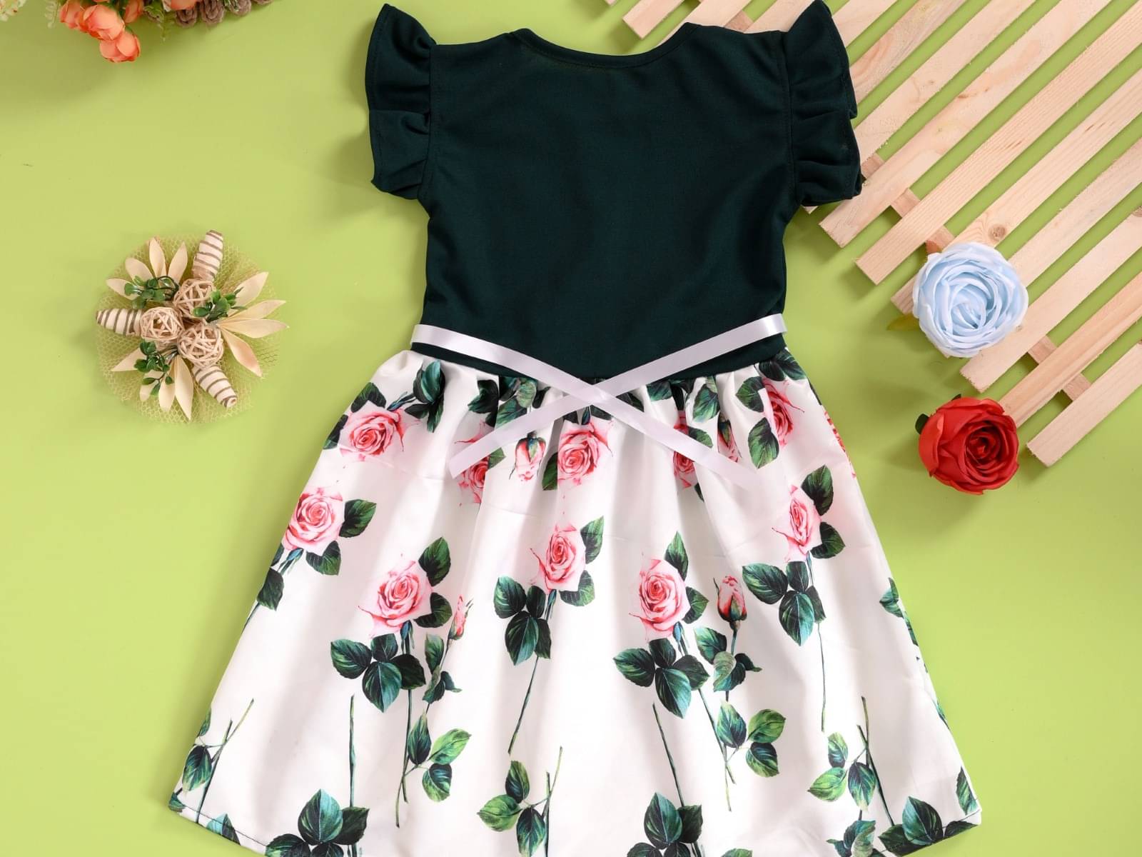     			UPTREND VESTURE Cotton Blend Dress For Baby Girls ( Pack of 1 , Green )