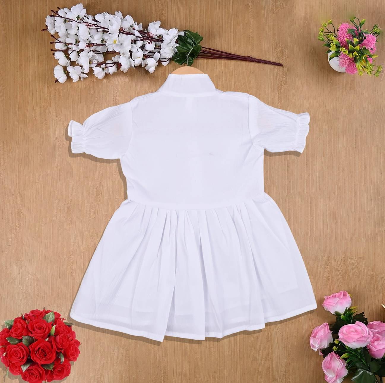 UPTREND VESTURE Cotton Blend Dress For Baby Girls ( Pack of 1 , White ) UPTREND VESTURE Cotton Blend Dress For Baby Girls ( Pack of 1 , White )