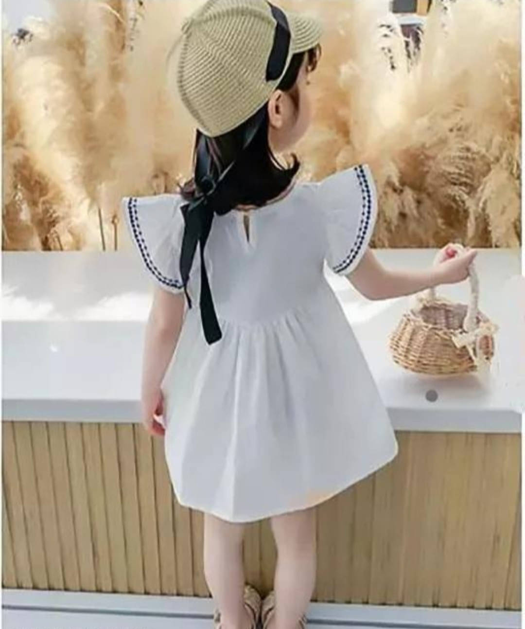     			UPTREND VESTURE Crepe Dress For Baby Girls ( Pack of 1 , White )