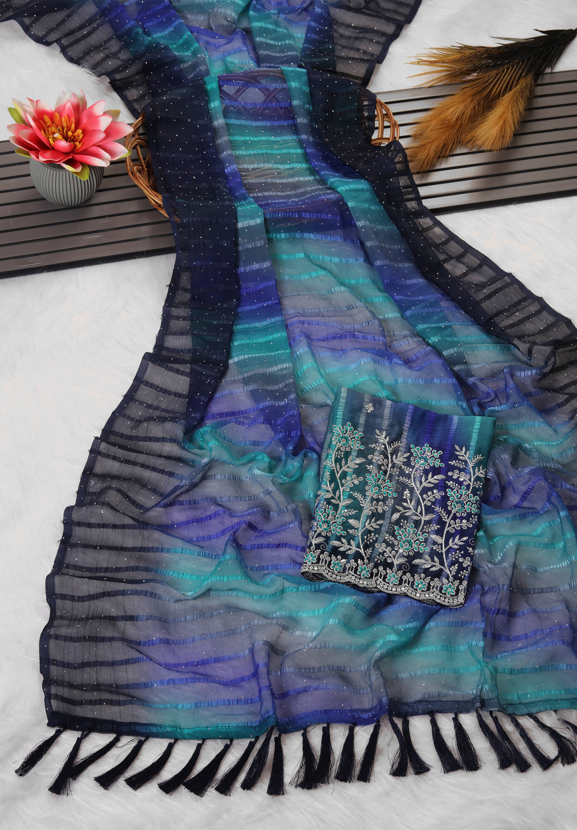     			AB Silk Georgette Solid Saree With Unstitched Blouse Piece ( Blue )