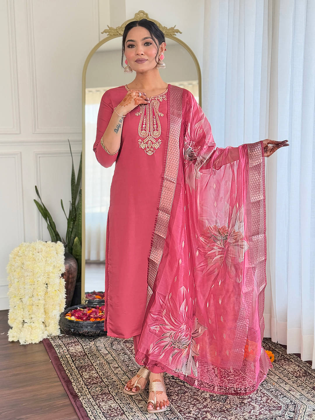 ARISEN Store Women Chanderi Silk Embroidered Straight Kurti With Pants ( Pink ) ARISEN Store Women Chanderi Silk Embroidered Straight Kurti With Pants ( Pink )