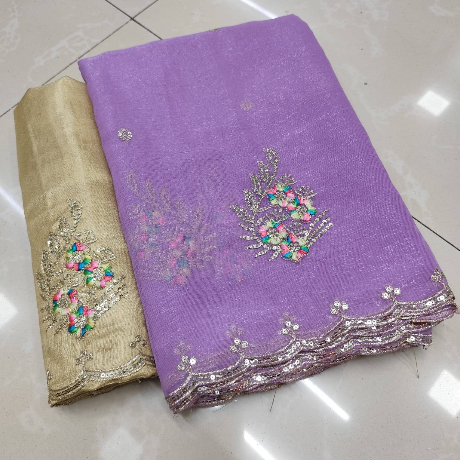     			Avenue Creation Chiffon Embroidered Leheriya Saree With Unstitched Blouse Piece ( Multicolor 1 )