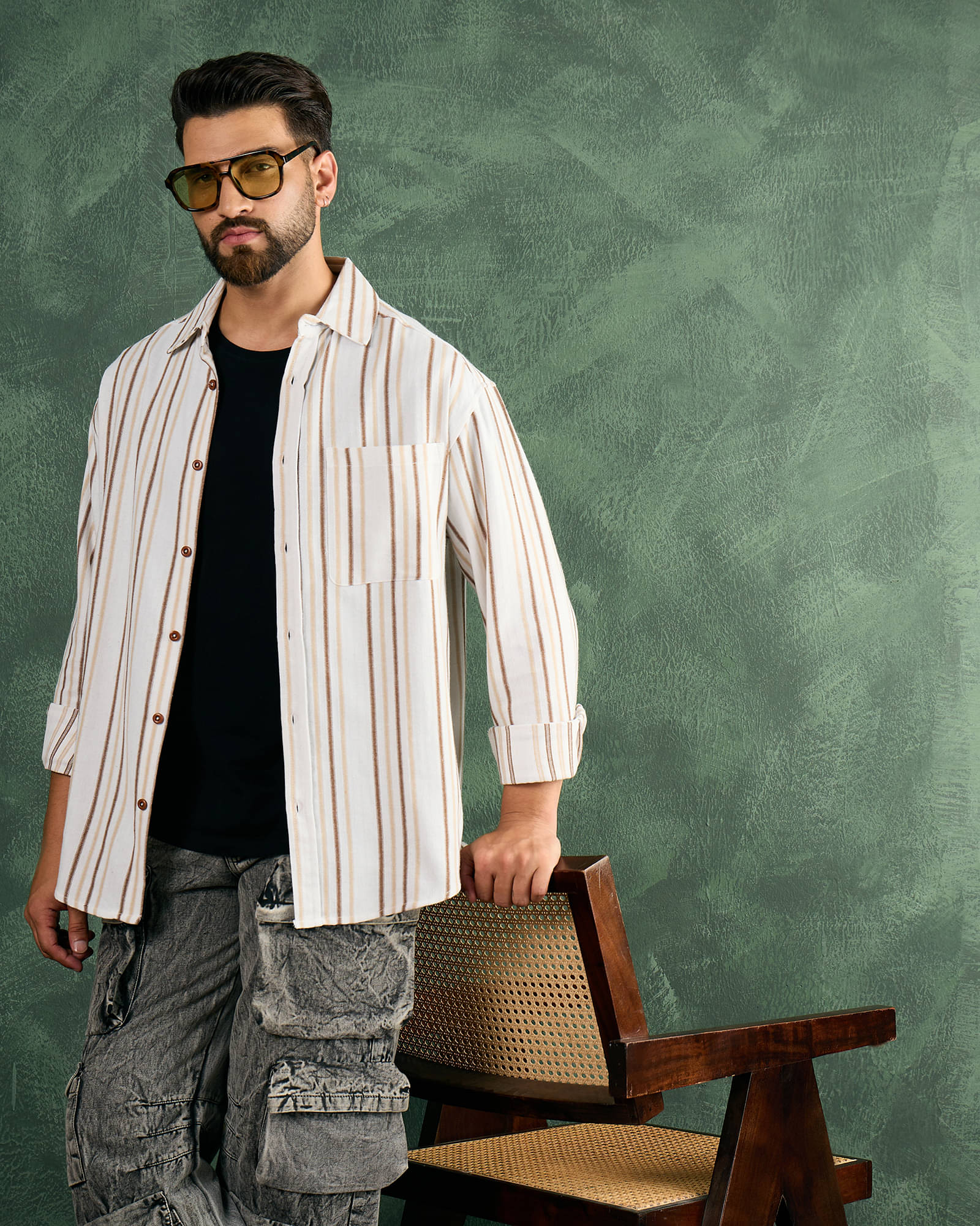     			Chimpaaanzee Cotton Blend Oversized Fit Striped Full Sleeves Men's Casual Shirt - White ( Pack of 1 )