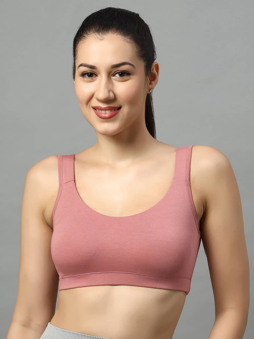     			LUXORA Gray Cotton Blend Non Padded Women's Sports Bra ( Pack of 1 )