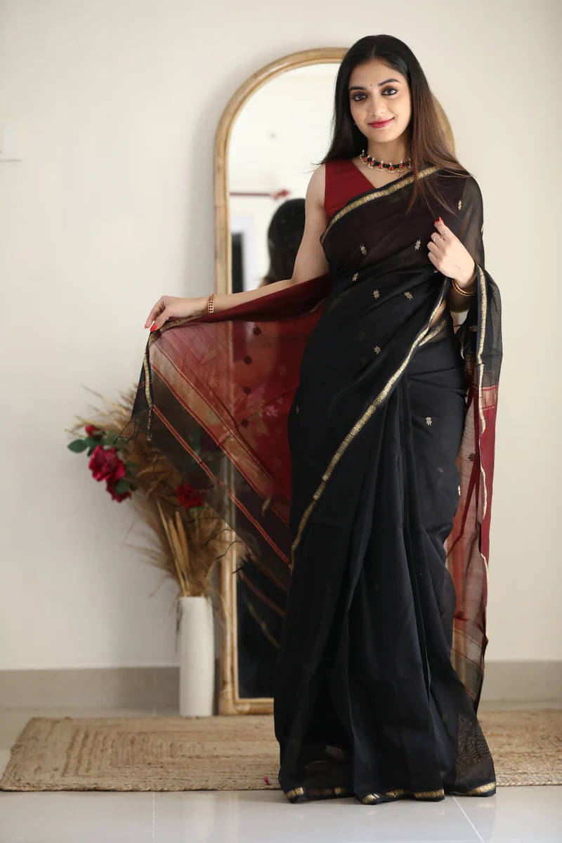 Rameshwaram creative Silk Woven Banarasi saree With Unstitched Blouse Piece ( Black,Maroon )     			Rameshwaram creative Silk Woven Banarasi saree With Unstitched Blouse Piece ( Black,Maroon )
