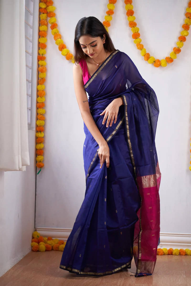     			Rameshwaram creative Silk Woven Banarasi saree With Unstitched Blouse Piece ( Blue,Pink )