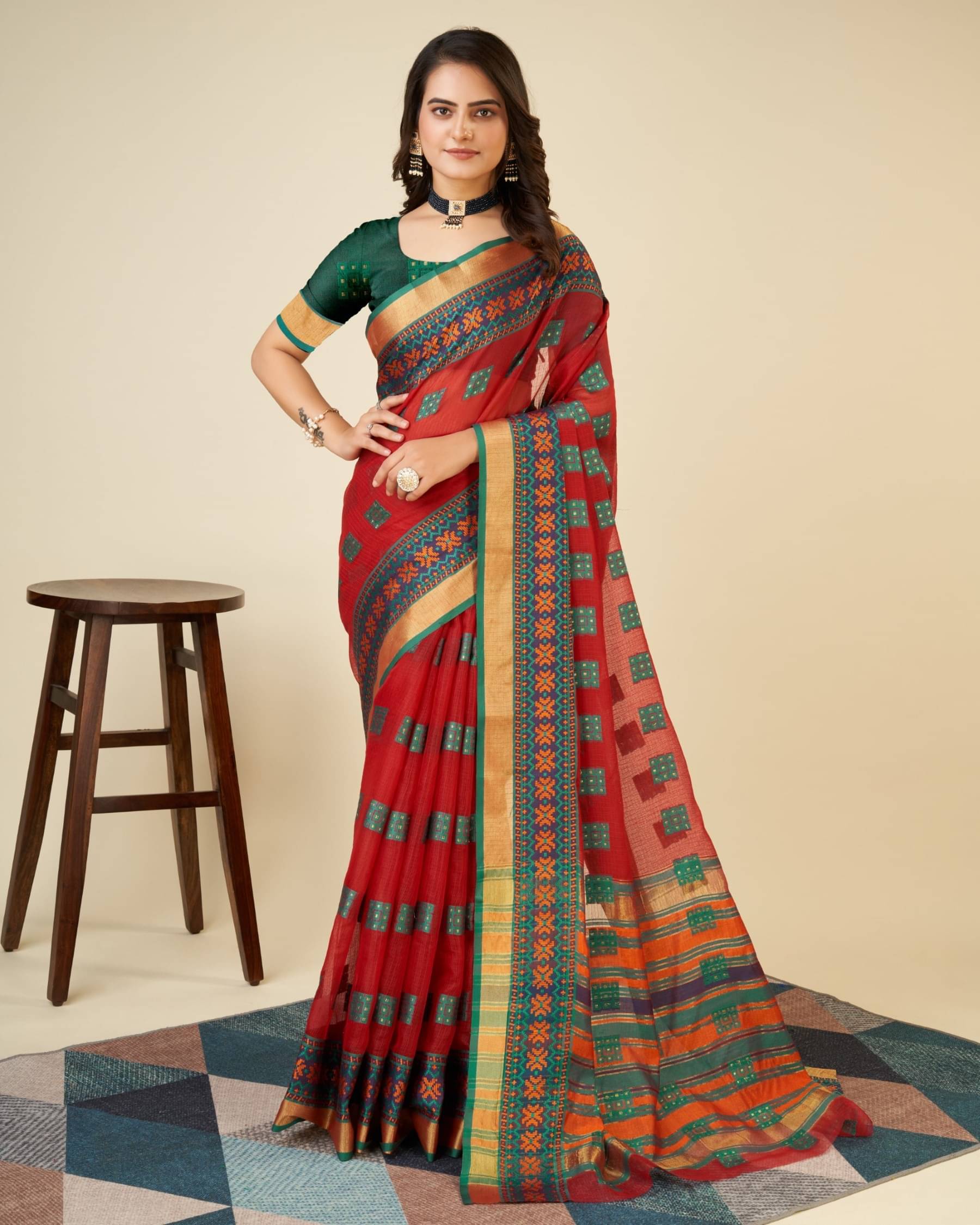 Rangtulika Ethnics Silk Woven Banarasi saree With Unstitched Blouse Piece ( Maroon ) Rangtulika Ethnics Silk Woven Banarasi saree With Unstitched Blouse Piece ( Maroon )