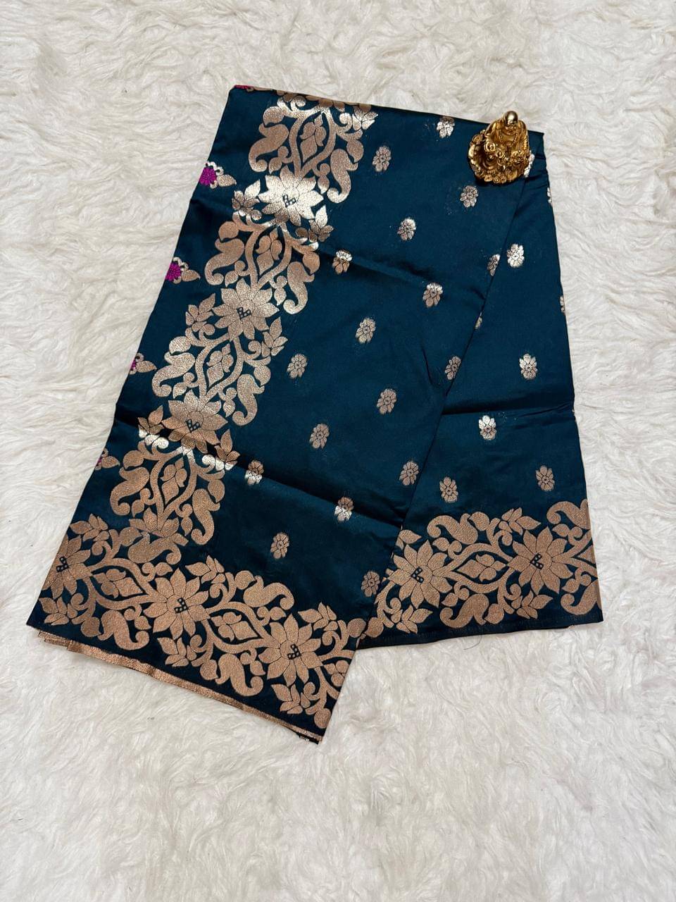     			Semore Art Silk Solid Saree With Unstitched Blouse Piece ( Rama )