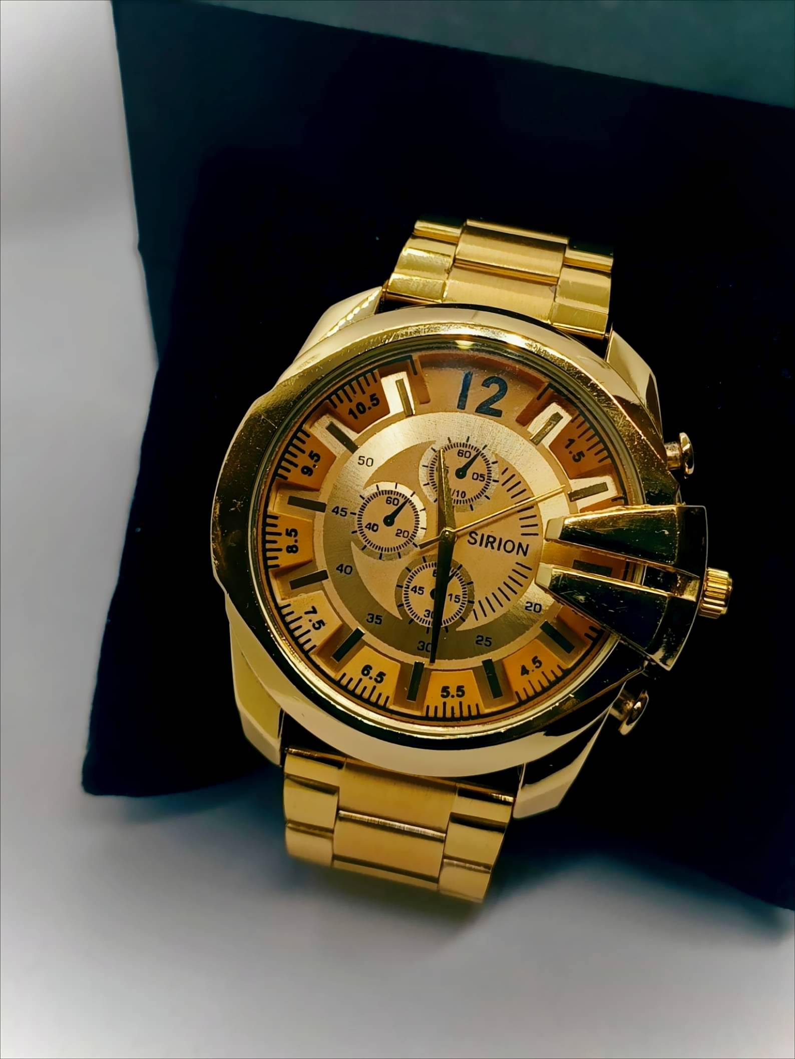     			Sirion Gold Metal Analog Men's Watch