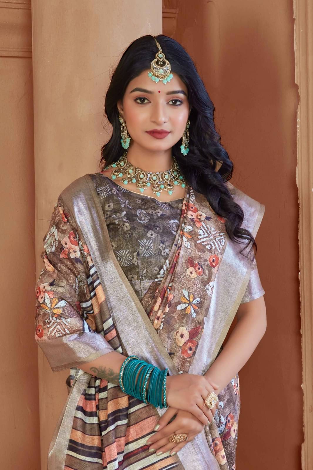 VTEXX Cotton Printed Saree With Unstitched Blouse Piece ( Brown ) VTEXX Cotton Printed Saree With Unstitched Blouse Piece ( Brown )