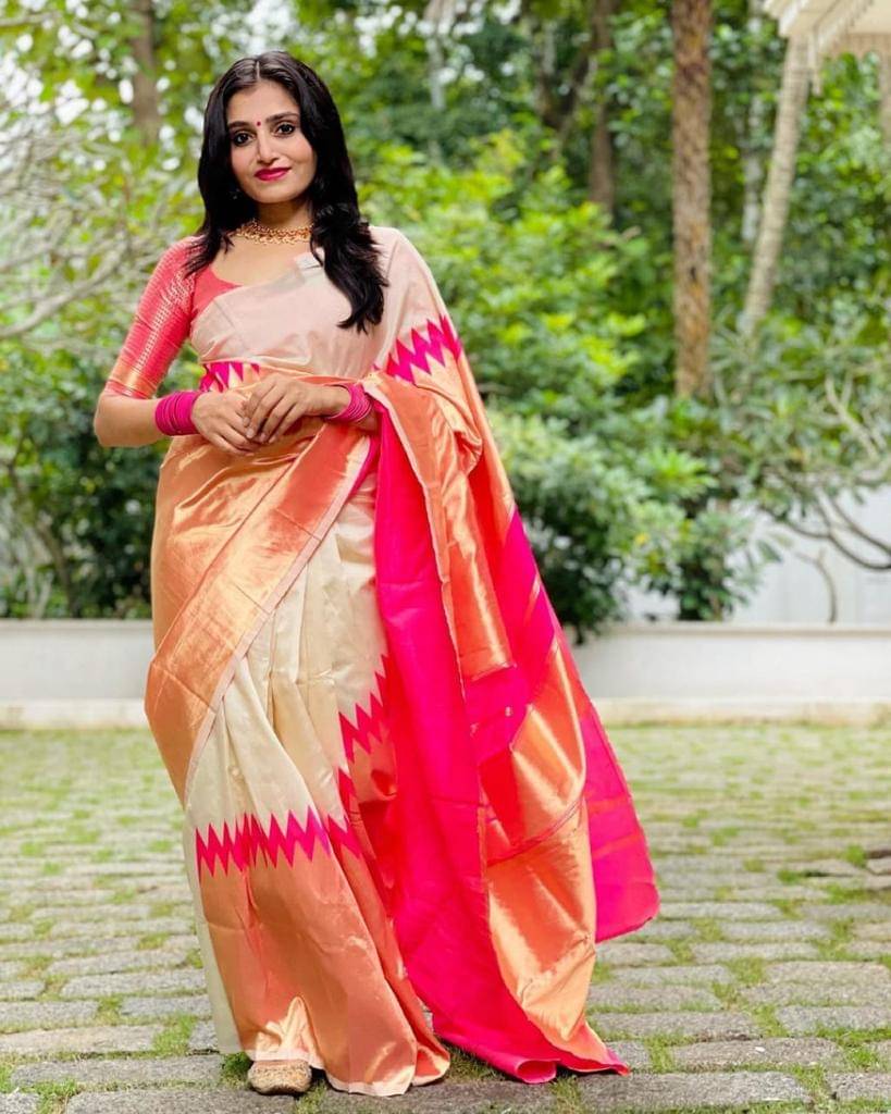     			fab woven Art Silk Woven Kanjeevaram Sarees With Unstitched Blouse Piece ( White )