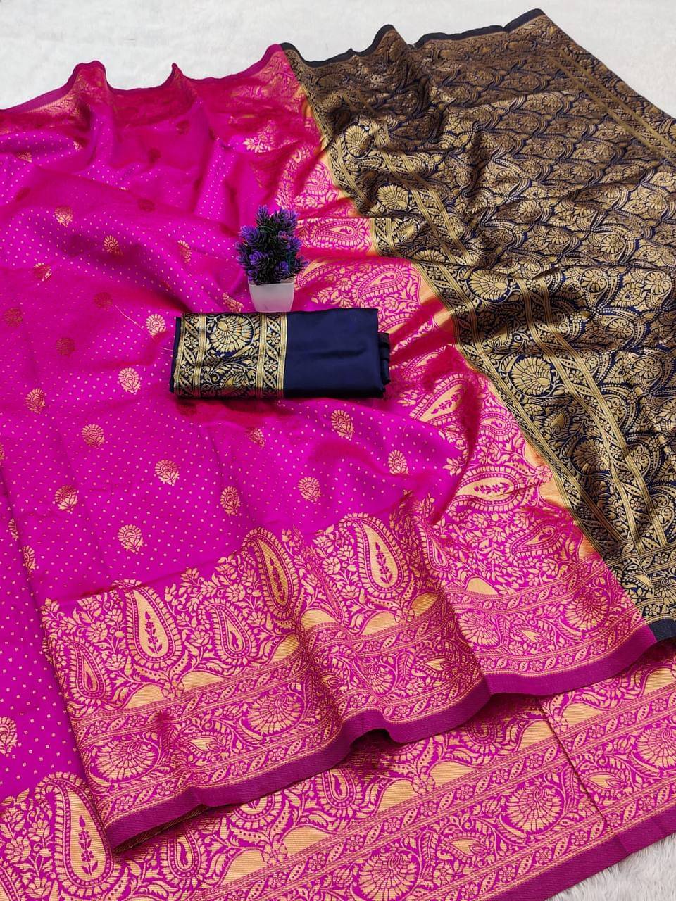 fab woven Art Silk Woven Kanjeevaram Sarees With Unstitched Blouse Piece ( Rani )     			fab woven Art Silk Woven Kanjeevaram Sarees With Unstitched Blouse Piece ( Rani )