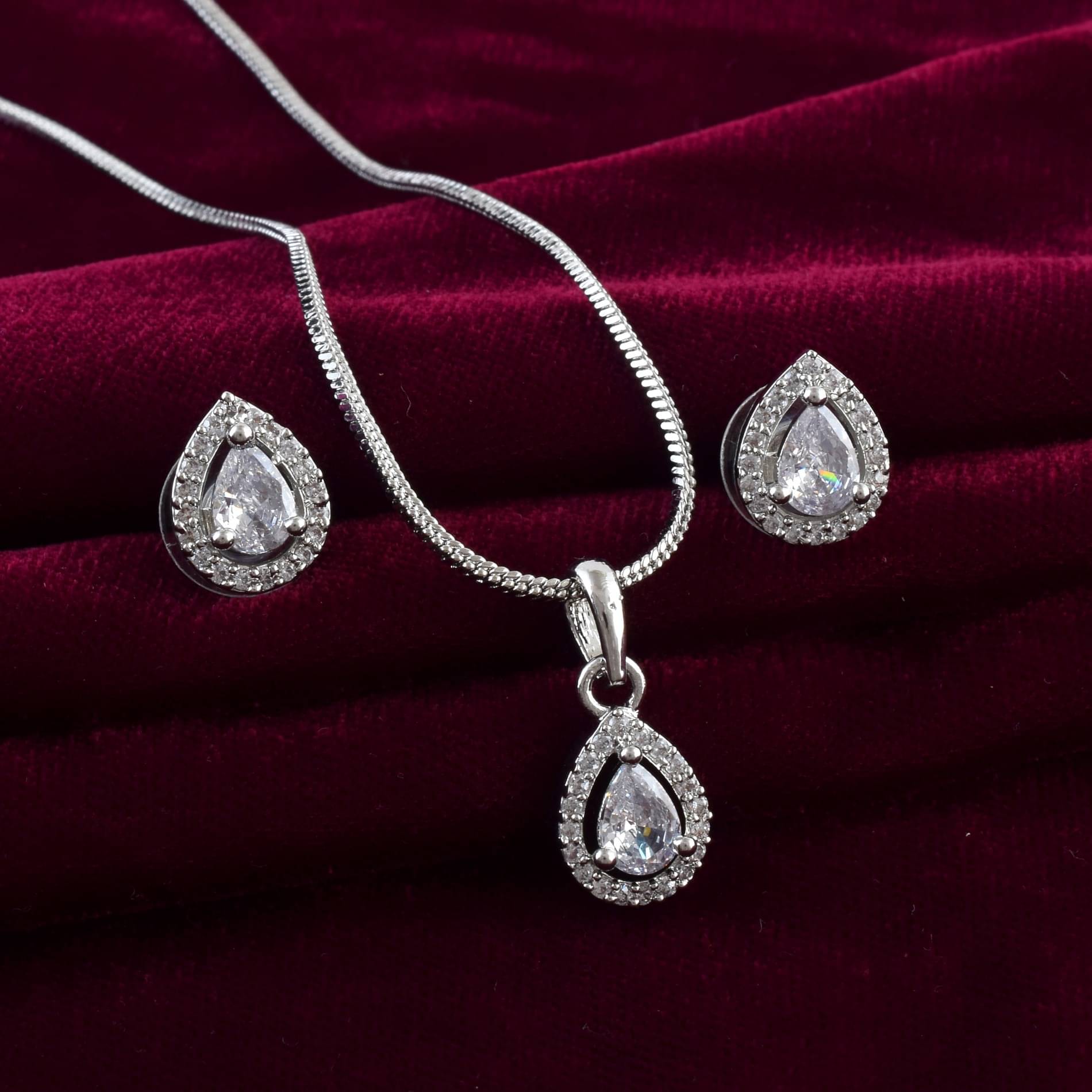 ADMIER White Pendant set ( Pack of 3 )     			ADMIER White Pendant set ( Pack of 3 )