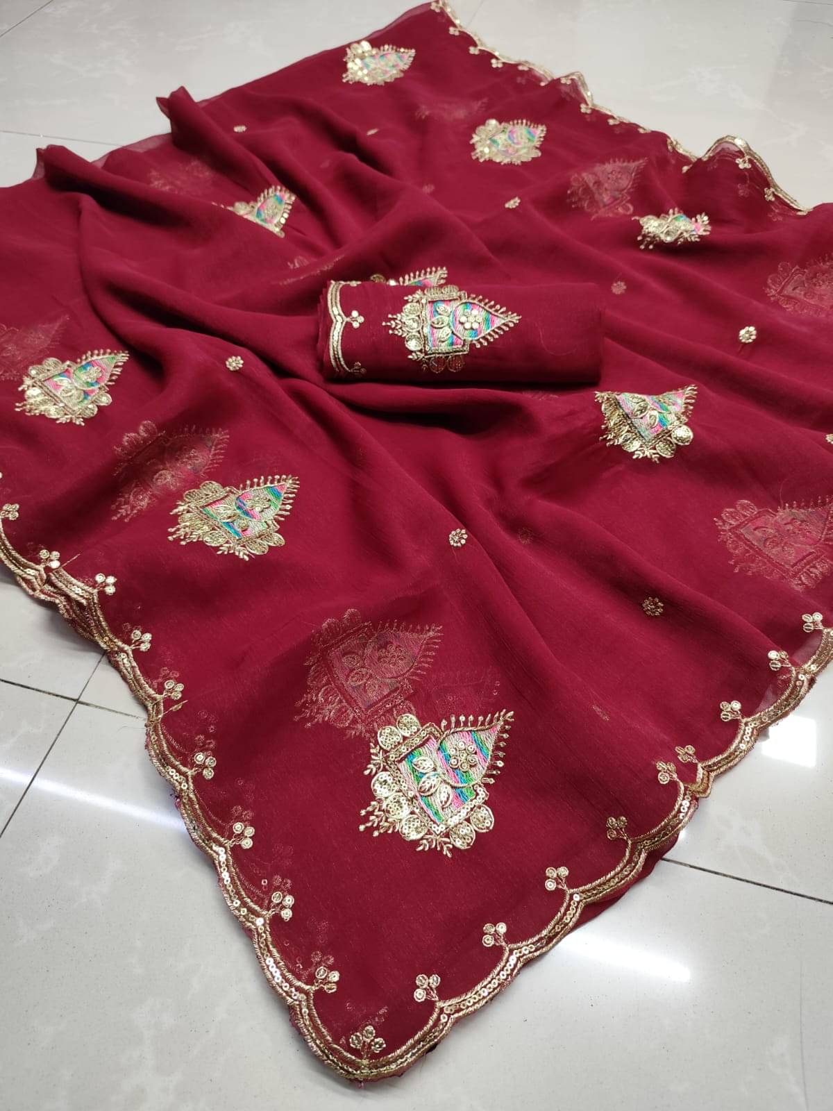 Avenue Creation Chiffon Embroidered Regular Saree With Unstitched Blouse Piece ( Maroon ) Avenue Creation Chiffon Embroidered Regular Saree With Unstitched Blouse Piece ( Maroon )