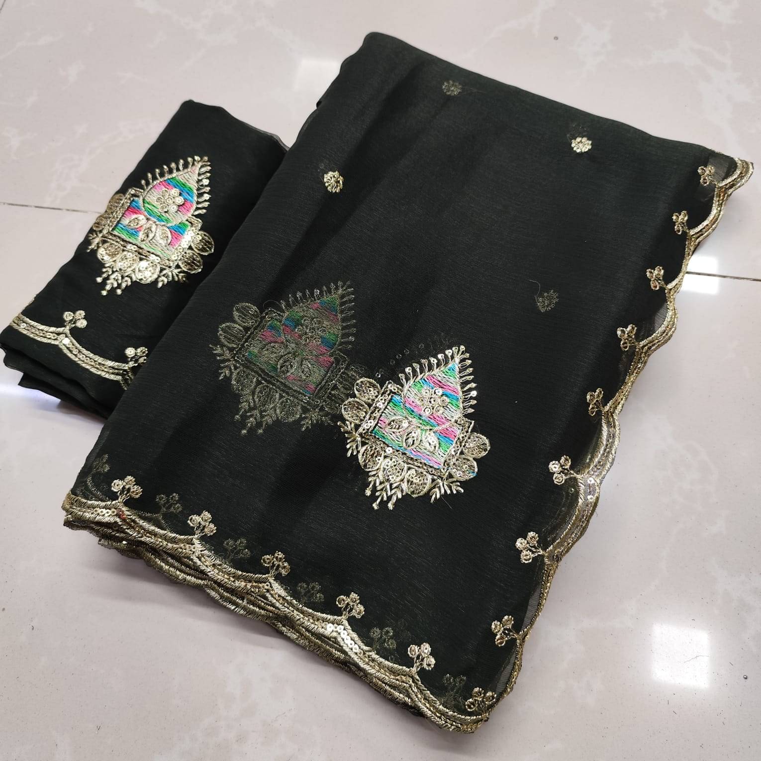     			Avenue Creation Chiffon Embroidered Regular Saree With Unstitched Blouse Piece ( Multicolor )