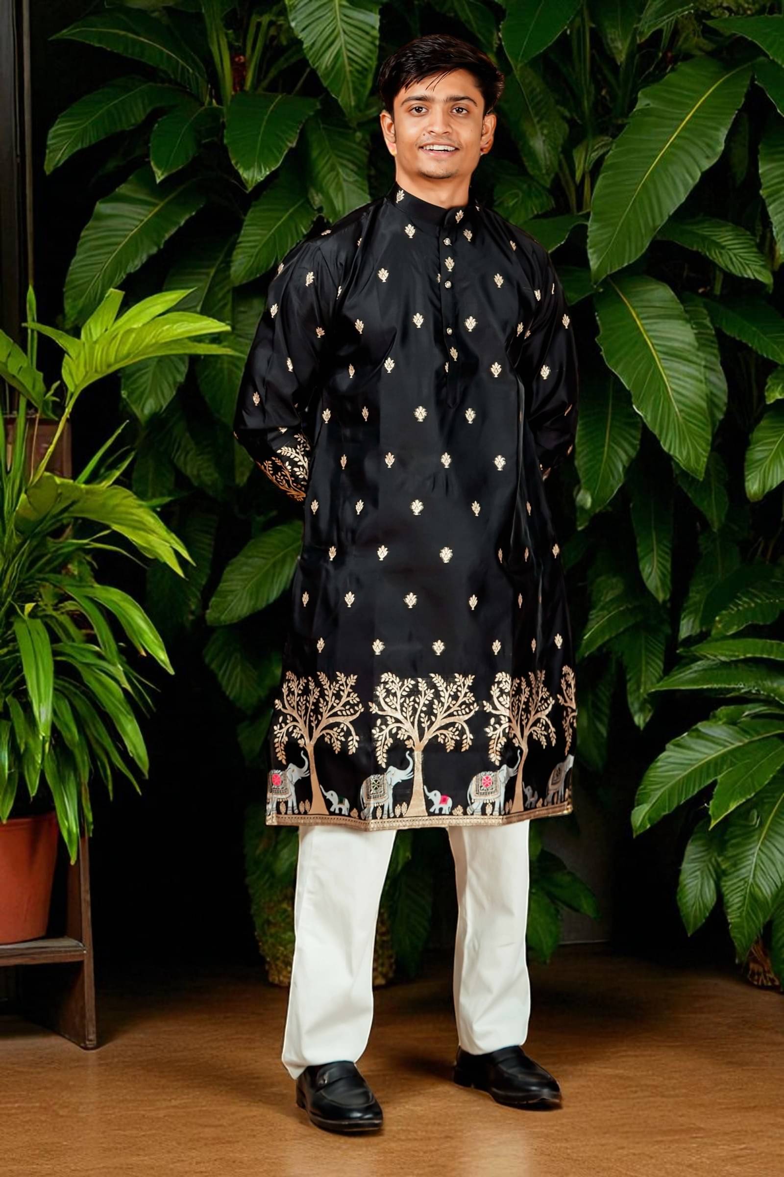     			Dhara Enterprise Black Cotton Men's Regular Kurta ( Pack of 1 )
