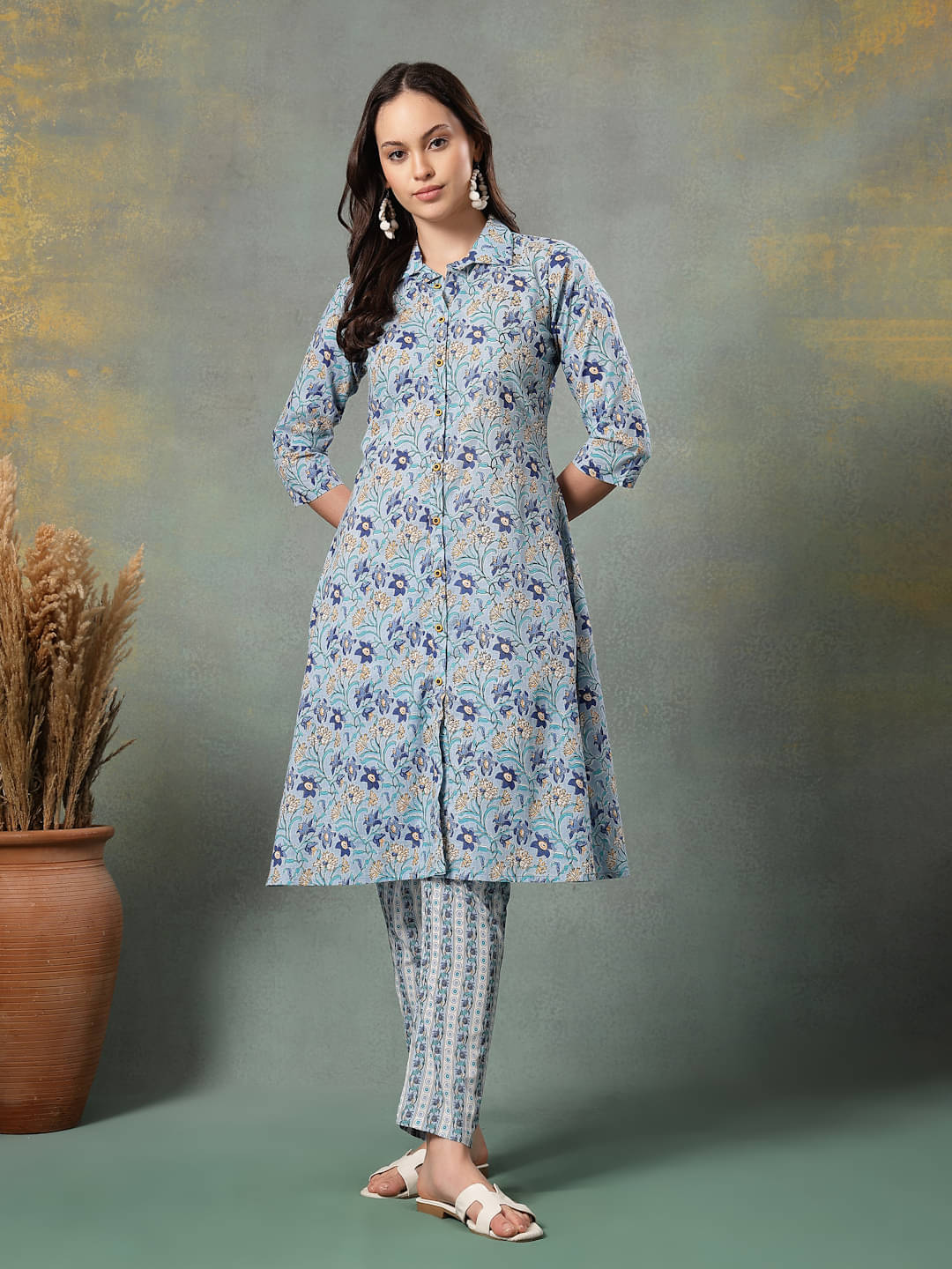 GOD BLESS Women Cotton Printed Straight Kurti With Pants ( Blue ) GOD BLESS Women Cotton Printed Straight Kurti With Pants ( Blue )