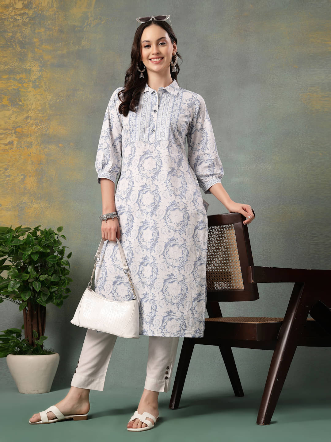     			GOD BLESS Women Cotton Printed Straight Kurti ( White )