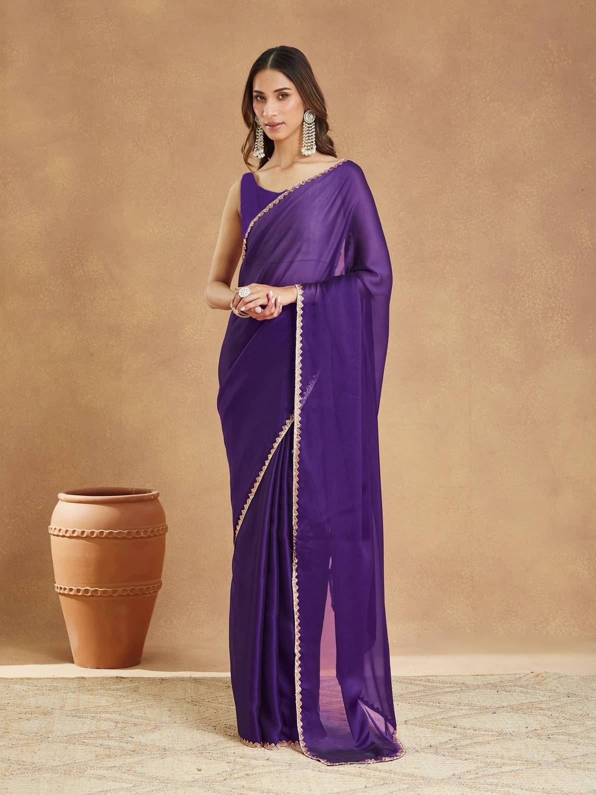    			Indy Bliss Silk Blend Solid Regular Saree With Unstitched Blouse Piece ( Lavender )