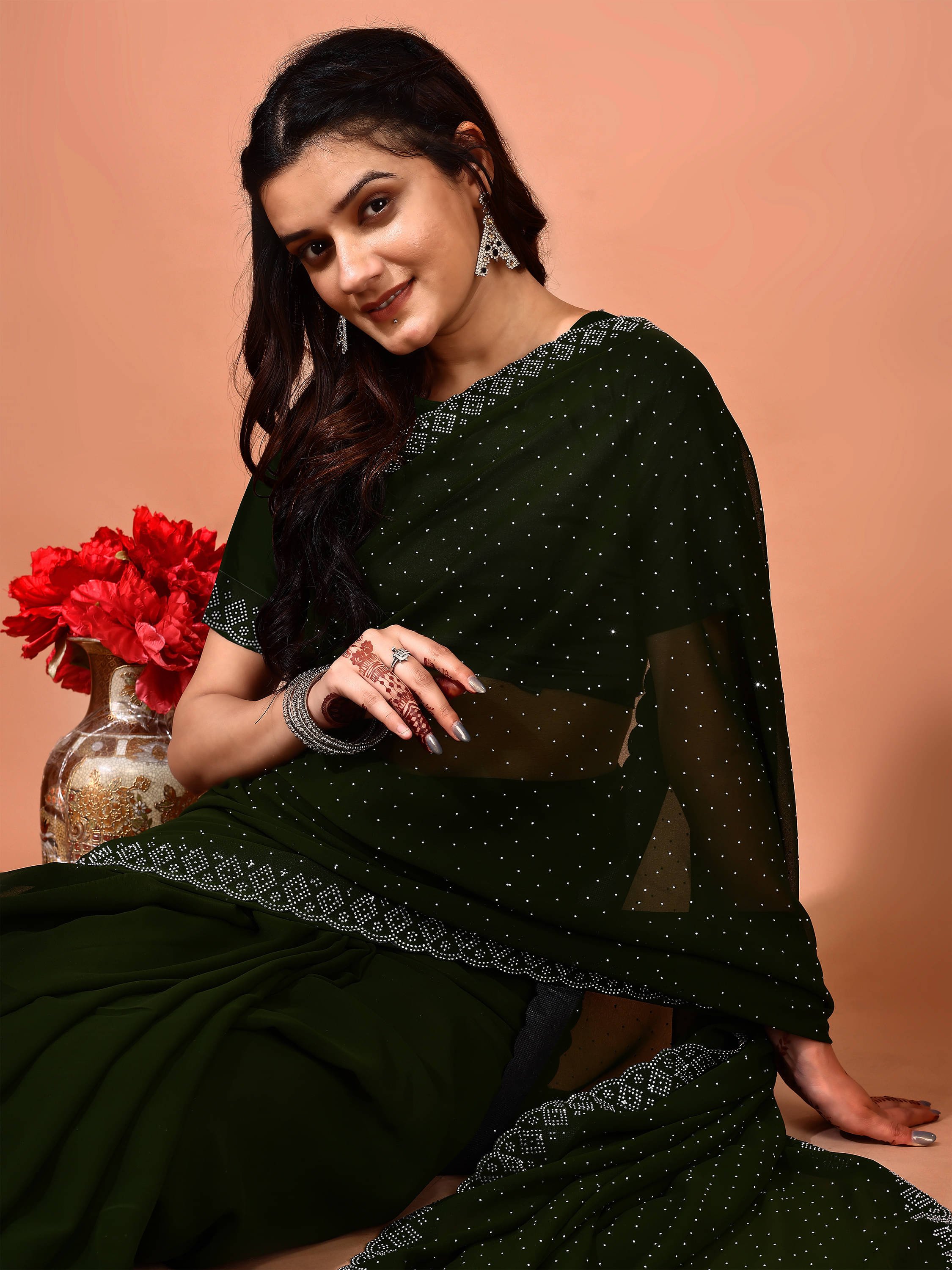 LEELAVATI Chiffon Embellished Regular Saree With Unstitched Blouse Piece ( Green ) LEELAVATI Chiffon Embellished Regular Saree With Unstitched Blouse Piece ( Green )