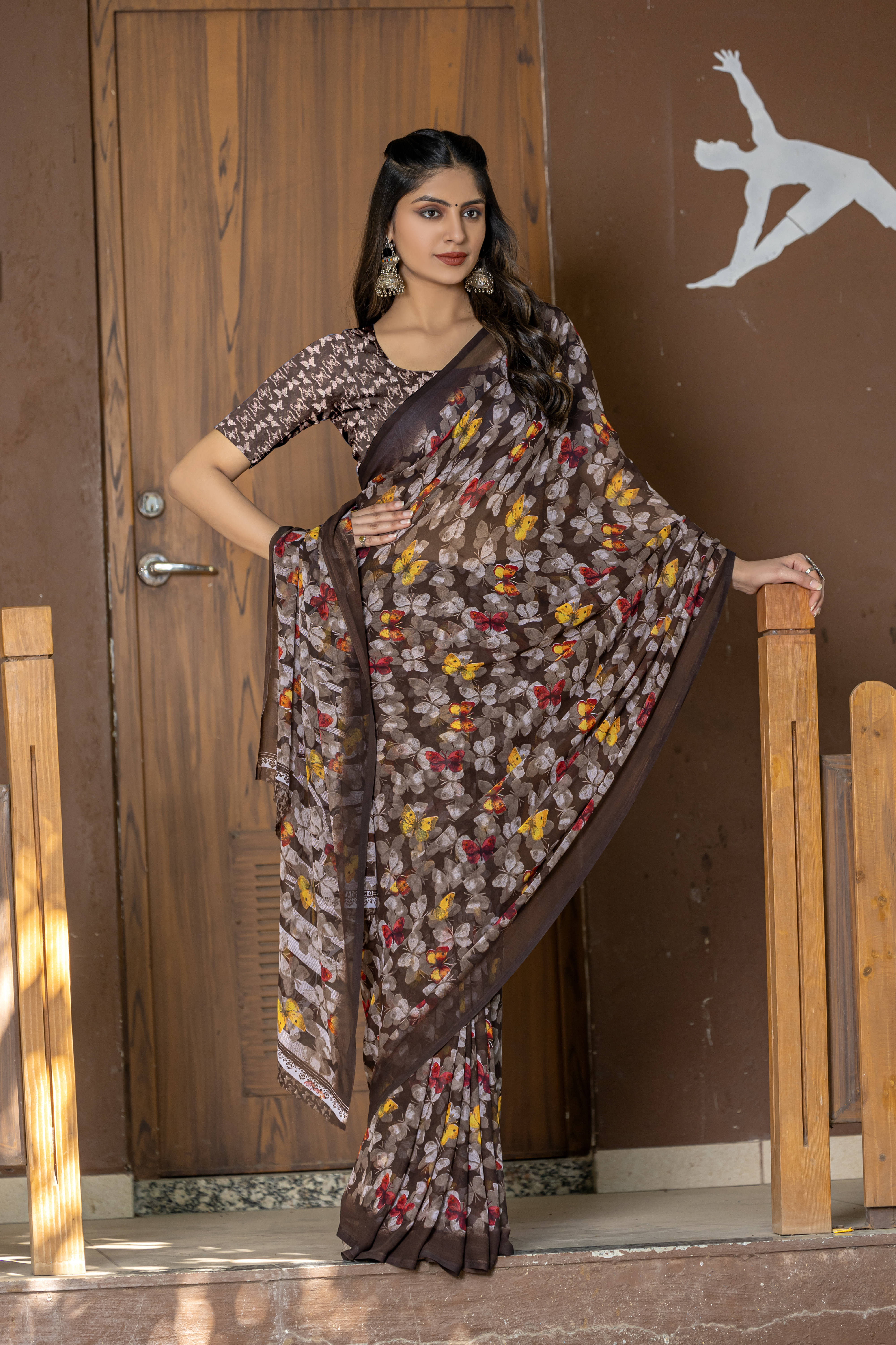 LEELAVATI Chiffon Printed Regular Saree With Unstitched Blouse Piece ( Brown ) LEELAVATI Chiffon Printed Regular Saree With Unstitched Blouse Piece ( Brown )