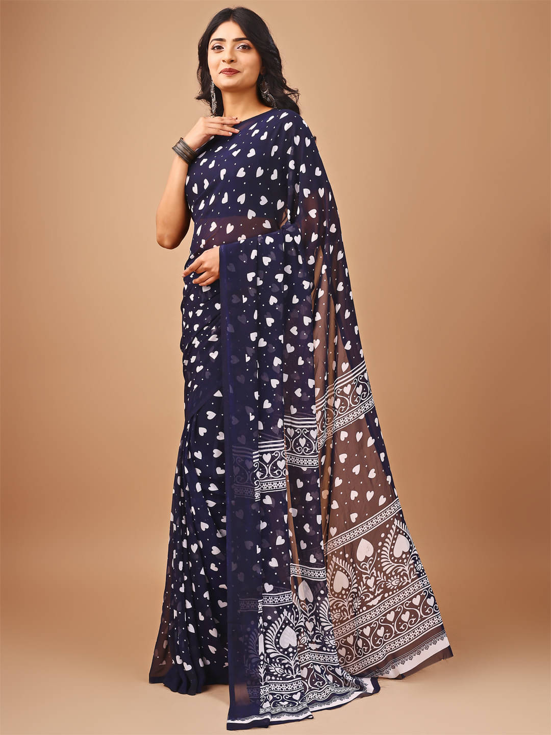 LEELAVATI Chiffon Printed Regular Saree With Unstitched Blouse Piece ( Navy Blue ) LEELAVATI Chiffon Printed Regular Saree With Unstitched Blouse Piece ( Navy Blue )