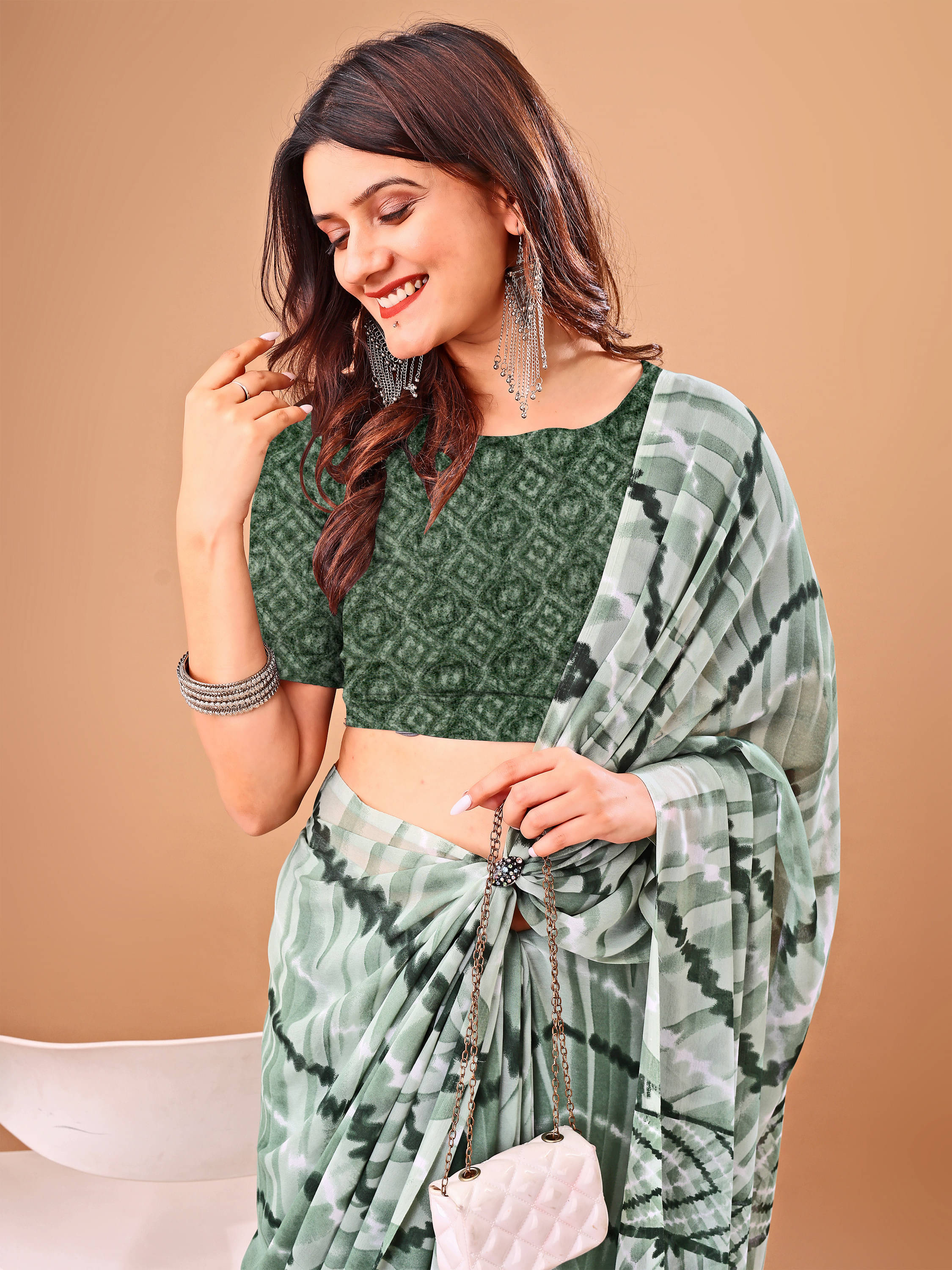     			LEELAVATI Chiffon Printed Regular Saree With Unstitched Blouse Piece ( Light Green )