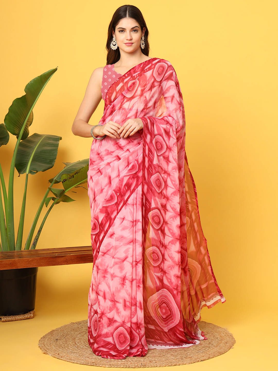 LEELAVATI Chiffon Printed Regular Saree With Unstitched Blouse Piece ( Red ) LEELAVATI Chiffon Printed Regular Saree With Unstitched Blouse Piece ( Red )