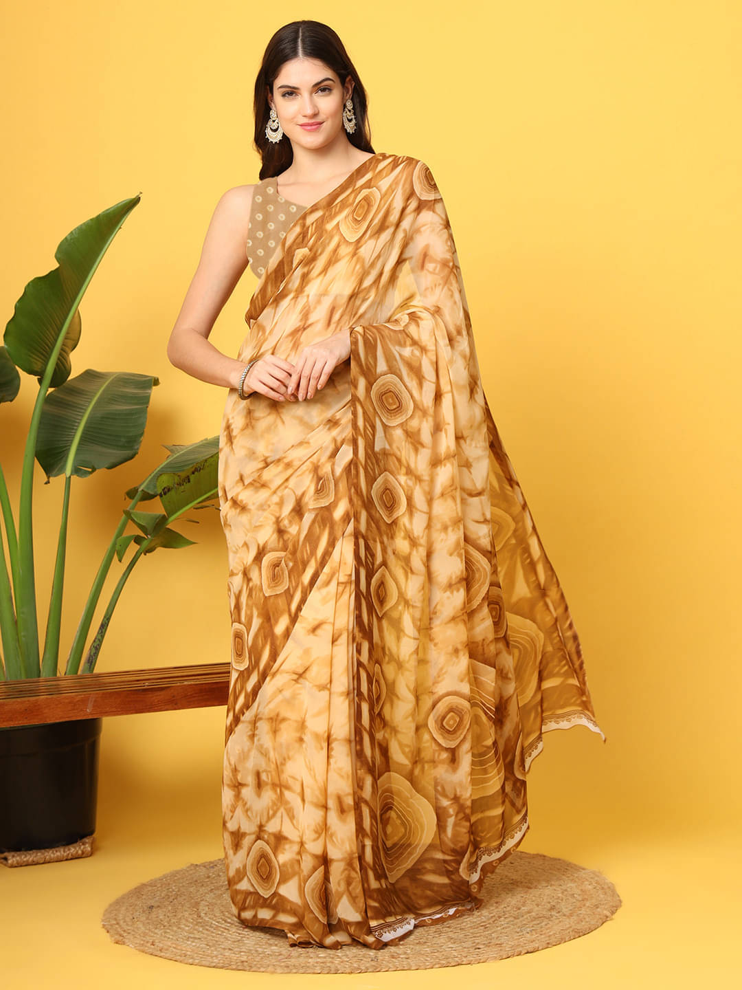 LEELAVATI Chiffon Printed Regular Saree With Unstitched Blouse Piece ( Yellow ) LEELAVATI Chiffon Printed Regular Saree With Unstitched Blouse Piece ( Yellow )