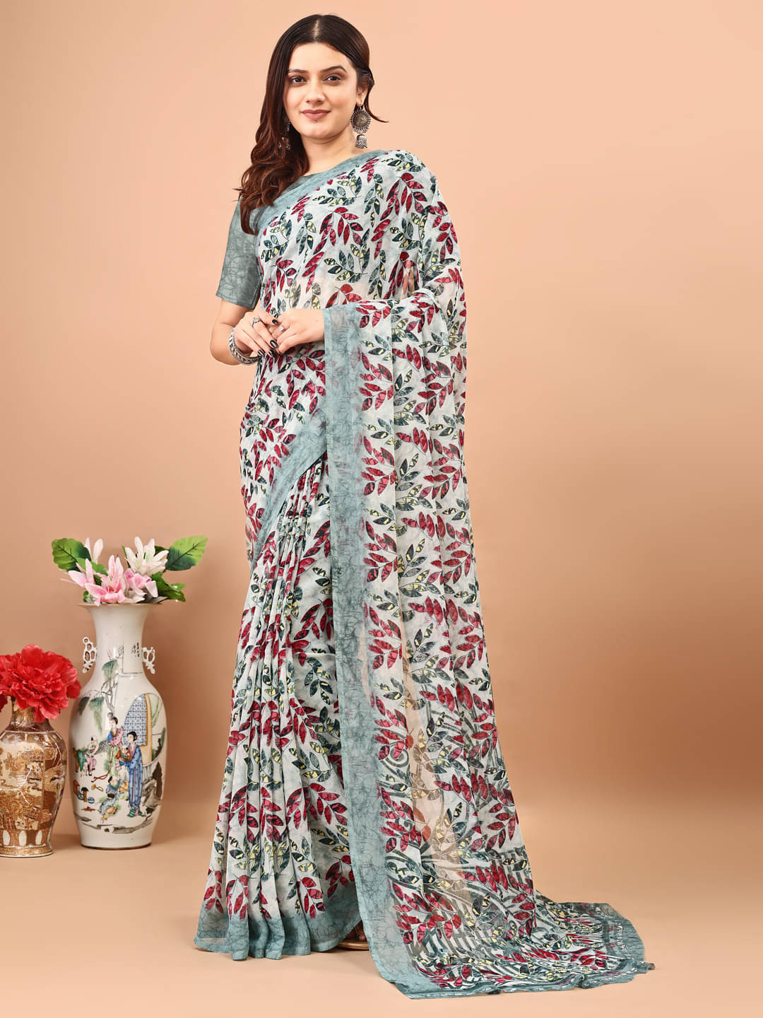 LEELAVATI Chiffon Printed Regular Saree With Unstitched Blouse Piece ( Grey ) LEELAVATI Chiffon Printed Regular Saree With Unstitched Blouse Piece ( Grey )