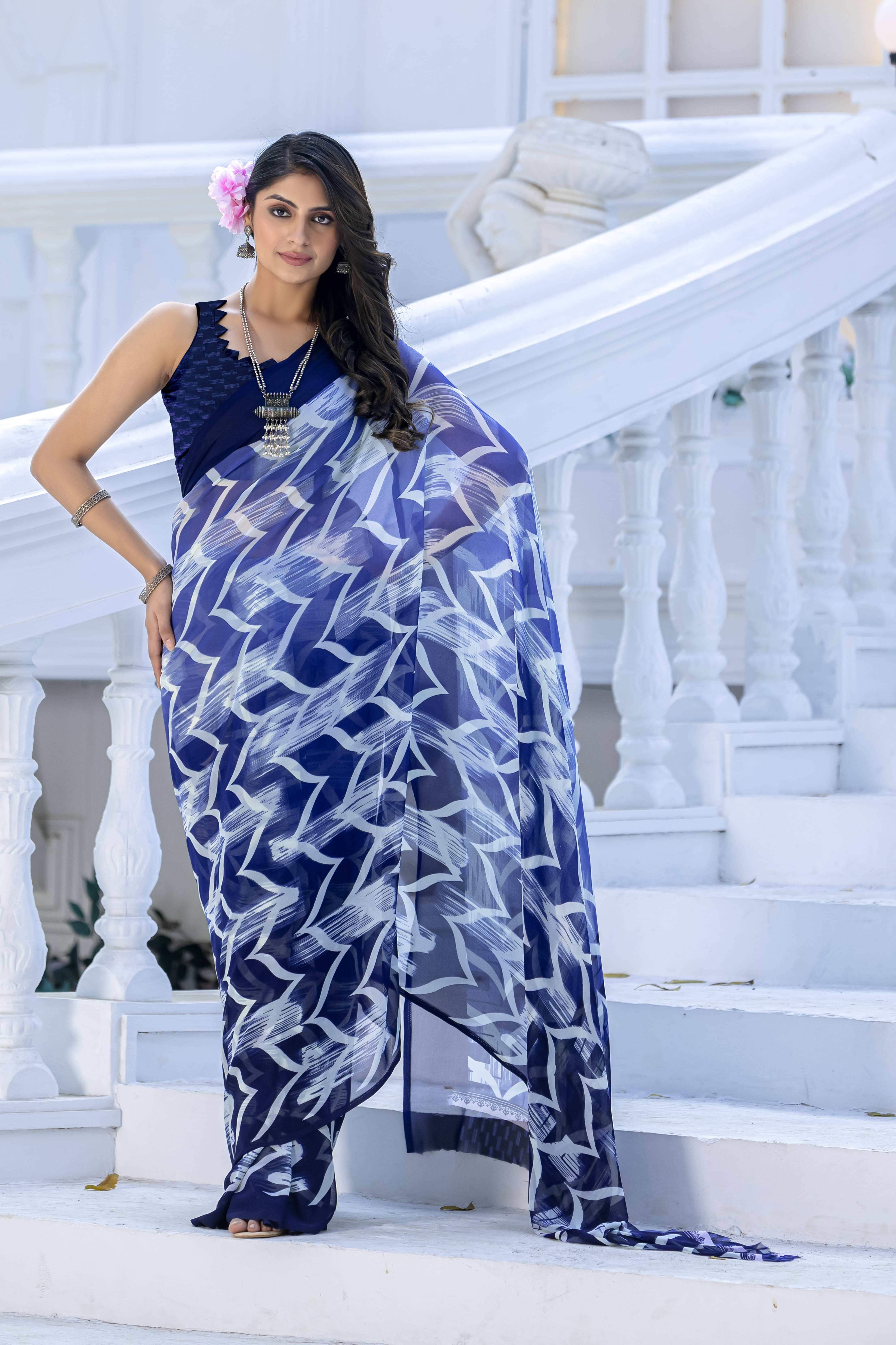     			LEELAVATI Chiffon Printed Regular Saree With Unstitched Blouse Piece ( Multicolor )