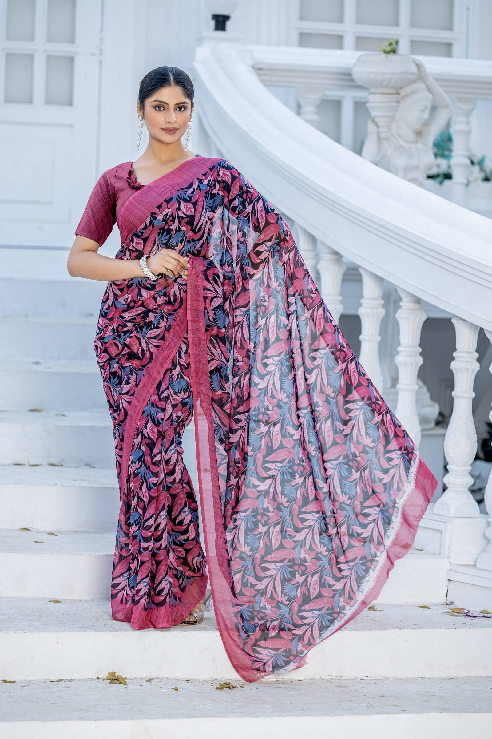 LEELAVATI Chiffon Printed Regular Saree With Unstitched Blouse Piece ( Pink ) LEELAVATI Chiffon Printed Regular Saree With Unstitched Blouse Piece ( Pink )