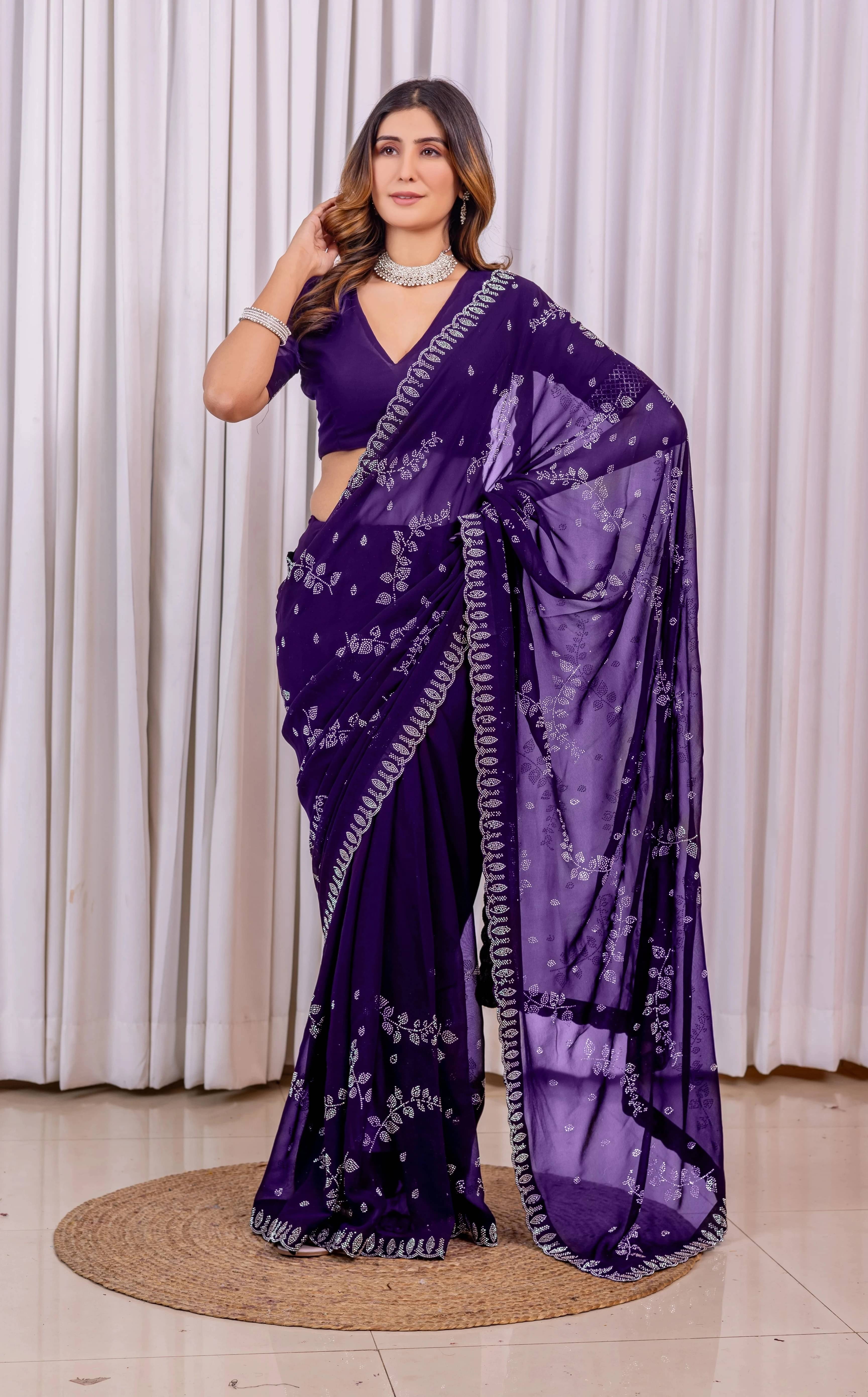     			LEELAVATI Georgette Embellished Regular Saree With Unstitched Blouse Piece ( Purple )