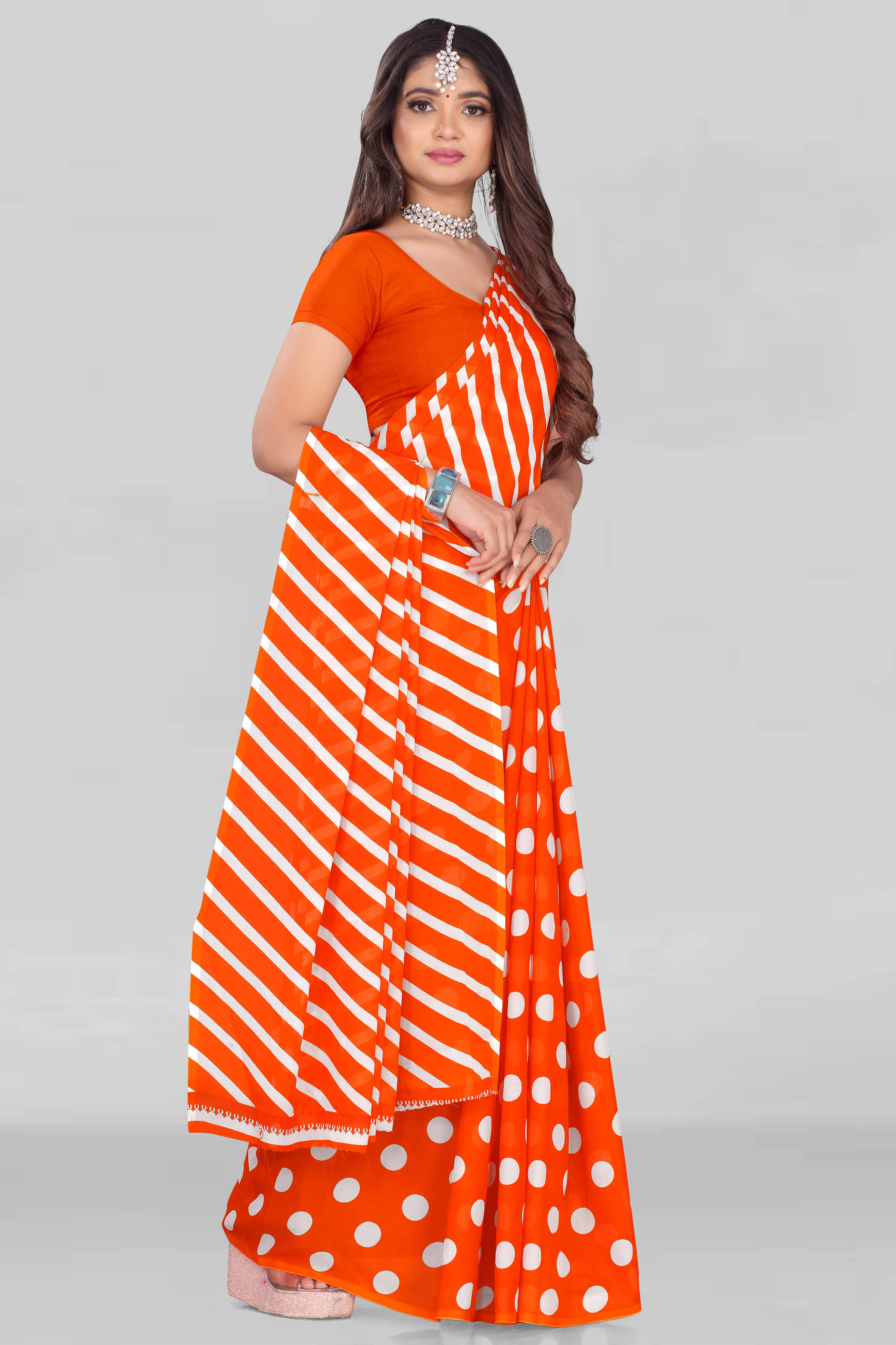     			LEELAVATI Georgette Striped Regular Saree With Unstitched Blouse Piece ( Orange )