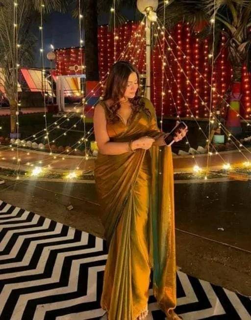     			Panchtatva Chiffon Self Design Regular Saree With Unstitched Blouse Piece ( Gold )