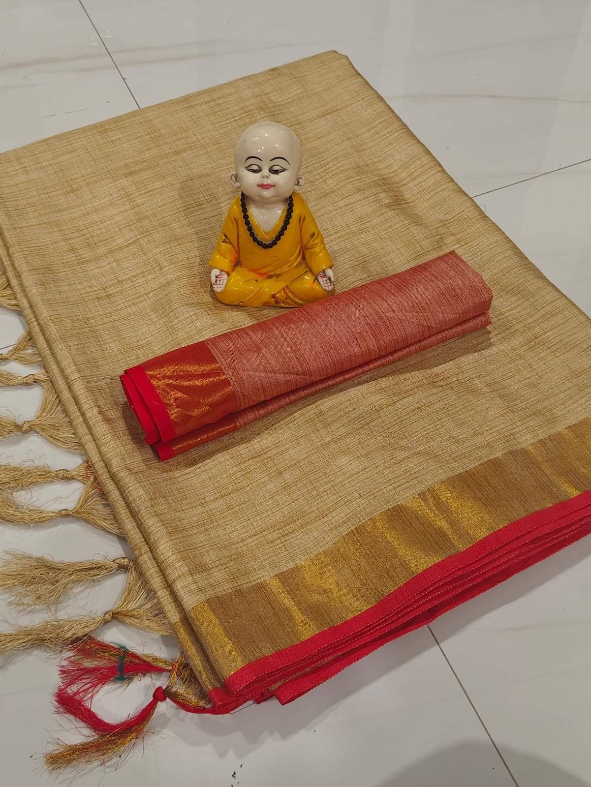 Panchtatva Cotton Silk Woven Regular Saree With Unstitched Blouse Piece ( Gold ) Panchtatva Cotton Silk Woven Regular Saree With Unstitched Blouse Piece ( Gold )