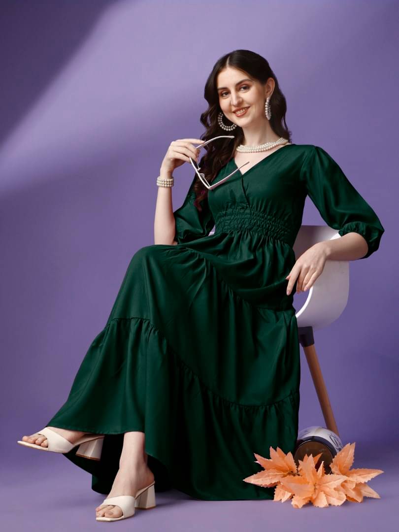     			RAIYANI FASHION Women Crepe Solid Fit & Flare Dress ( Green )