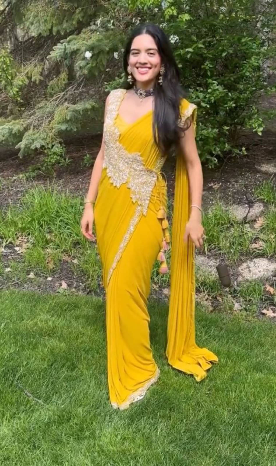 kastbhanjan Silk Embroidered Regular Saree With Stitched Blouse ( Yellow ) kastbhanjan Silk Embroidered Regular Saree With Stitched Blouse ( Yellow )
